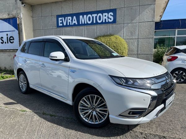 Mitsubishi Outlander SUV, Petrol Plug-in Hybrid, 2018, White