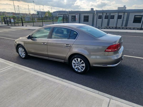 Volkswagen Passat Saloon, Diesel, 2012, Brown