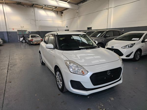 Suzuki Swift Hatchback, Petrol, 2017, White