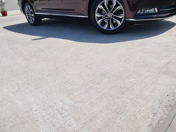 Volkswagen Passat Saloon, Diesel, 2015, Red