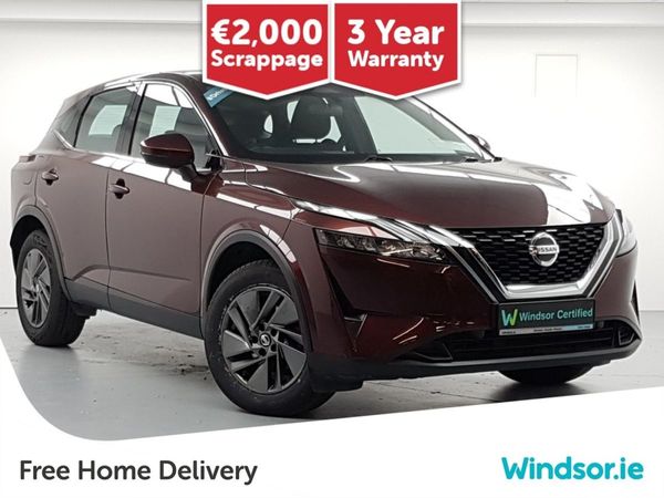 Nissan Qashqai MPV, Petrol Hybrid, 2022, Red
