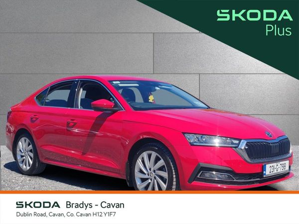 Skoda Octavia Saloon, Diesel, 2023, Red