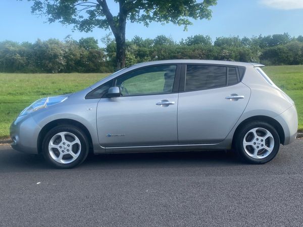 Nissan Leaf Hatchback, Electric, 2017, Grey