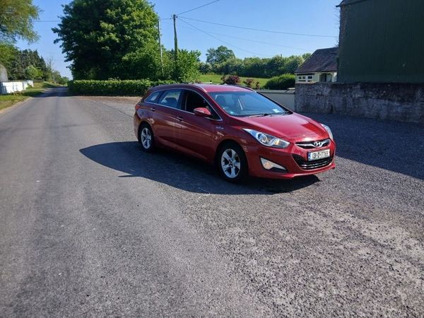 Hyundai i40 Estate/Jeep, Diesel, 2013, Red
