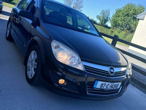 Opel Astra Hatchback, Petrol, 2007, Black