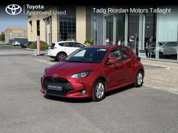 Toyota Yaris Hatchback, Petrol Hybrid, 2022, Red