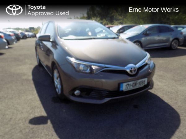 Toyota Auris Hatchback, Diesel, 2017, Bronze