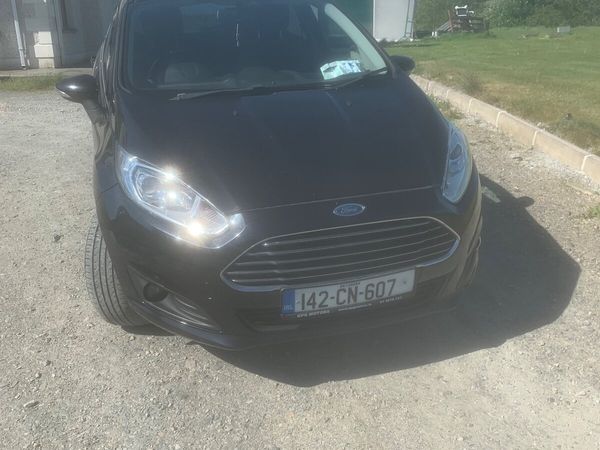 Ford Fiesta Hatchback, Petrol, 2014, Black