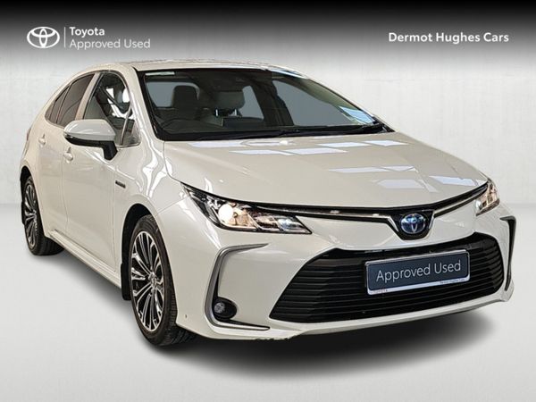 Toyota Corolla Saloon, Petrol Hybrid, 2021, White