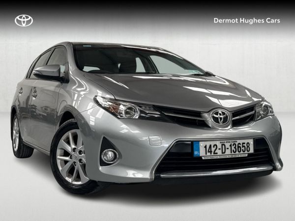Toyota Auris Hatchback, Diesel, 2014, Grey