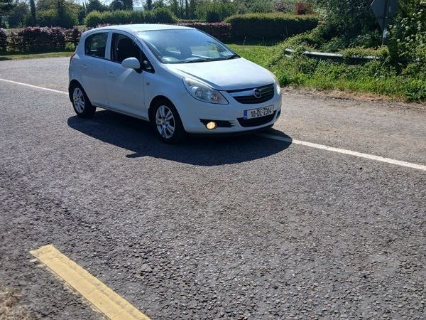 Opel Corsa Hatchback, Diesel, 2010, White