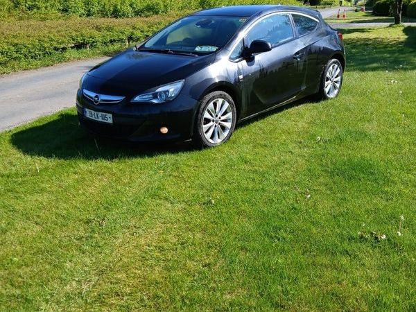 Opel Astra Hatchback, Diesel, 2013, Black