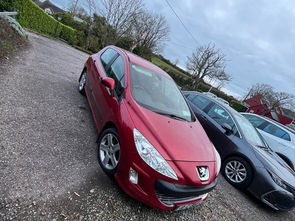 Peugeot 308 Hatchback, Diesel, 2010, Red