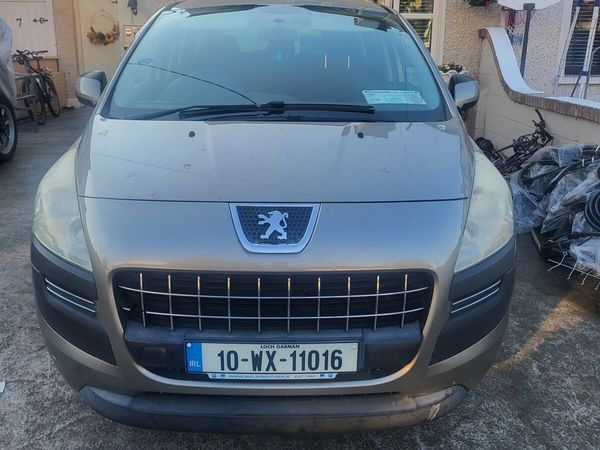 Peugeot 3008 Hatchback, Diesel, 2010, Gold