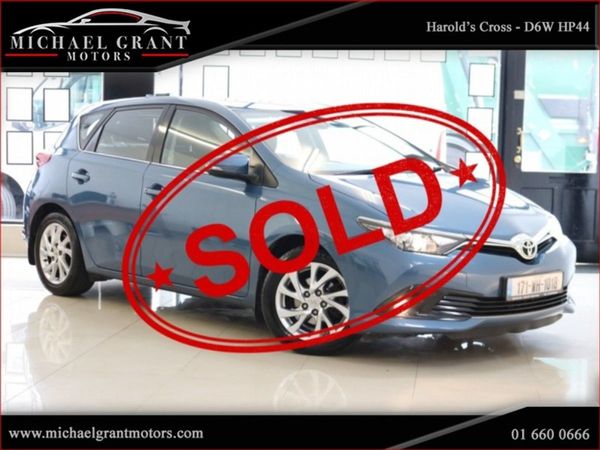 Toyota Auris Hatchback, Petrol, 2017, Blue