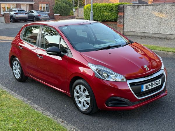 Peugeot 208 Hatchback, Petrol, 2016, Red