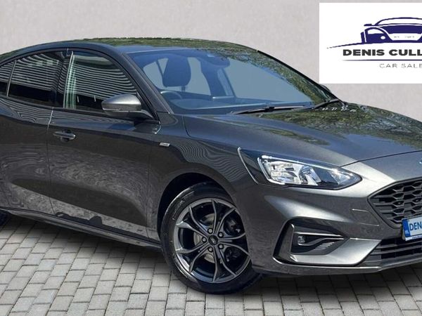 Ford Focus Hatchback, Petrol Hybrid, 2022, Grey