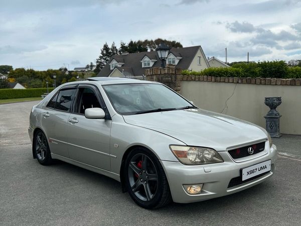 Lexus IS Saloon, Petrol, 2000, Silver