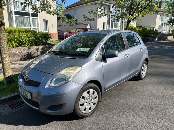 Toyota Yaris Hatchback, Petrol, 2010, Blue