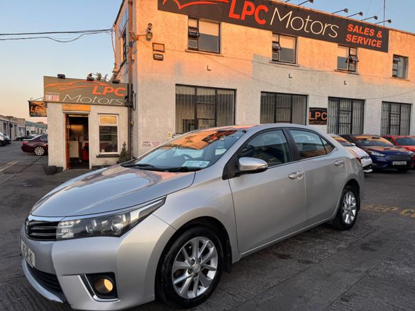 Toyota Corolla Saloon, Diesel, 2014, Silver