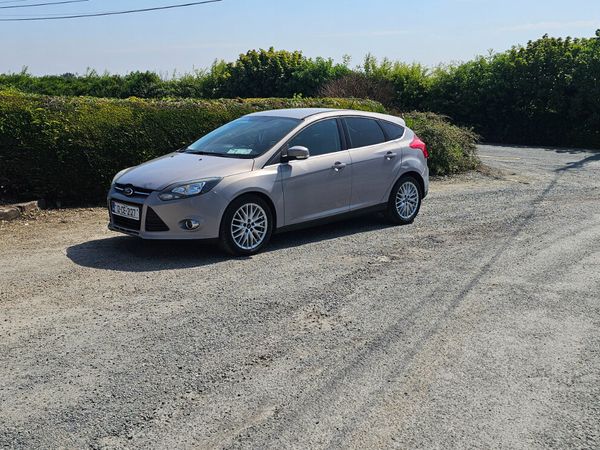 Ford Focus Hatchback, Diesel, 2012, Silver