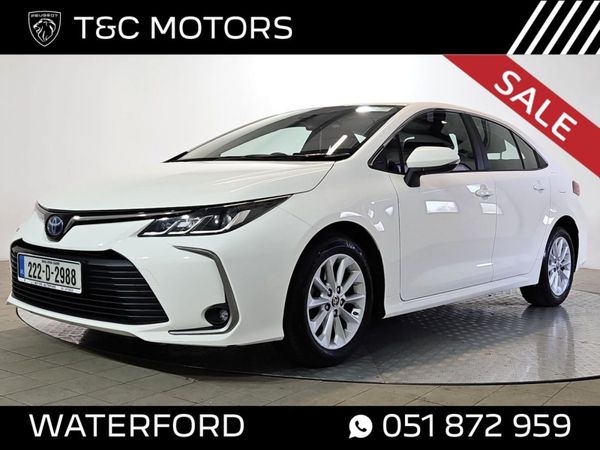 Toyota Corolla Saloon, Petrol Hybrid, 2022, White