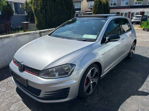 Volkswagen Golf Estate, Petrol, 2014, Silver