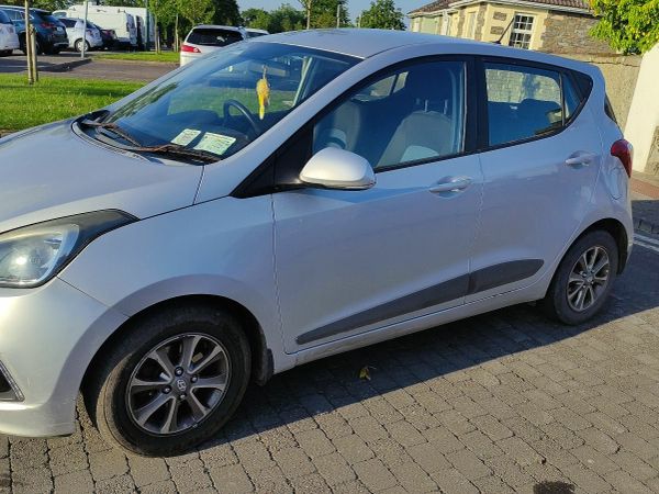 Hyundai i10 Hatchback, Petrol, 2014, Silver