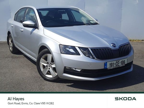 Skoda Octavia Saloon, Diesel, 2019, Grey