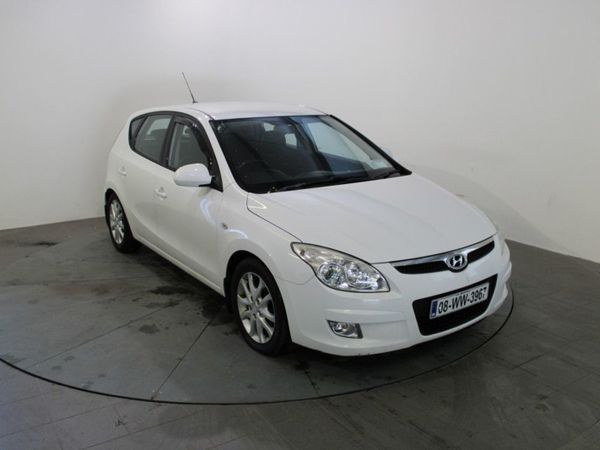 Hyundai i30 Hatchback, Diesel, 2008, White