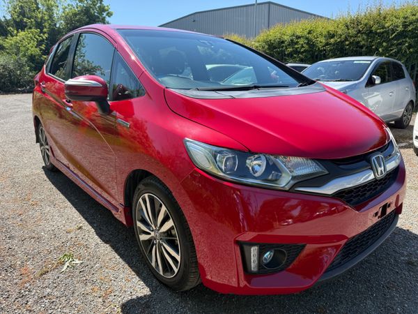 Honda Fit Hatchback, Hybrid, 2016, Red
