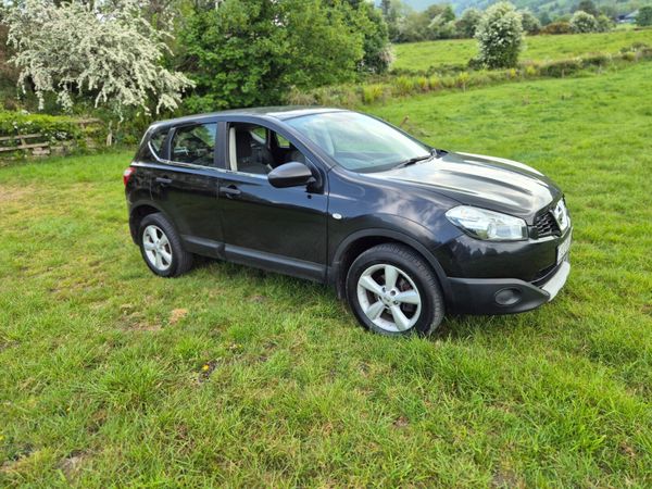 Nissan Qashqai Hatchback, Diesel, 2012, Black