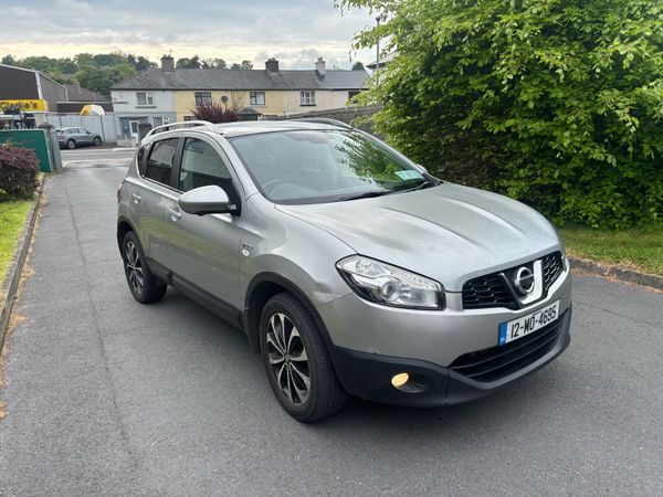 Nissan Qashqai Hatchback, Diesel, 2012, Silver