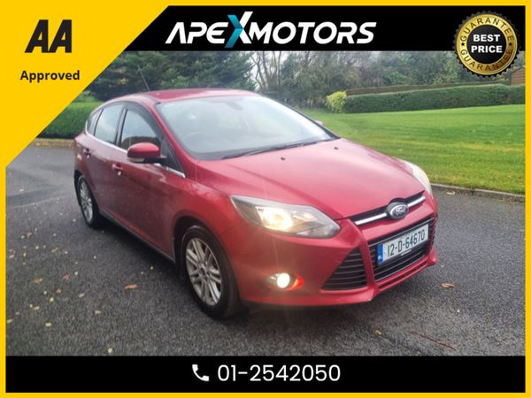 Ford Focus Hatchback, Petrol, 2012, Red