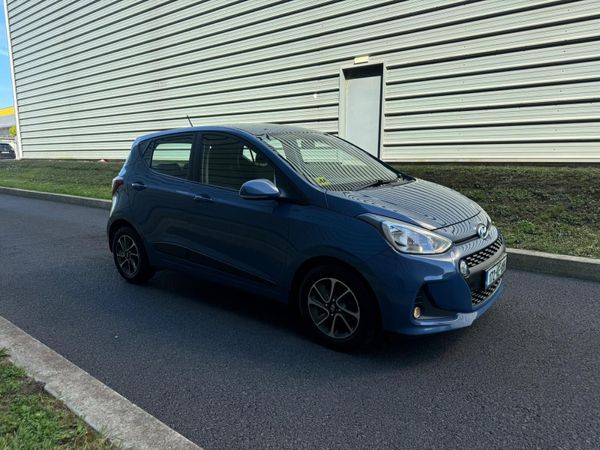 Hyundai i10 Hatchback, Petrol, 2017, Blue