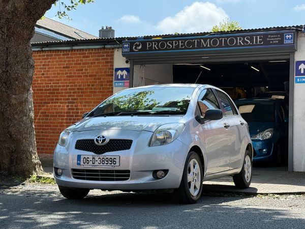 Toyota Yaris Hatchback, Petrol, 2006, Silver