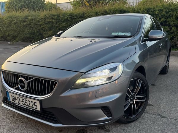 Volvo V40 Hatchback, Diesel, 2018, Grey