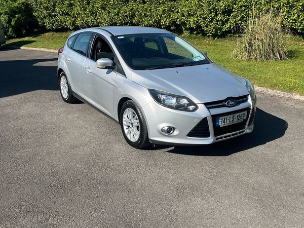 Ford Focus Hatchback, Petrol, 2014, Silver