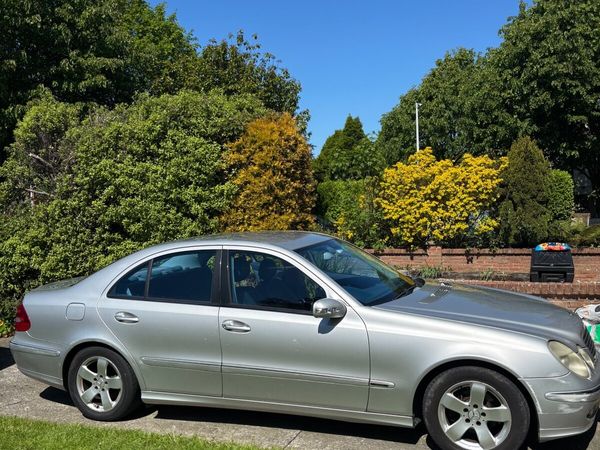 Mercedes-Benz E-Class Saloon, Petrol, 2004, Silver
