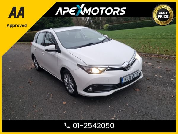 Toyota Auris Hatchback, Diesel, 2015, White