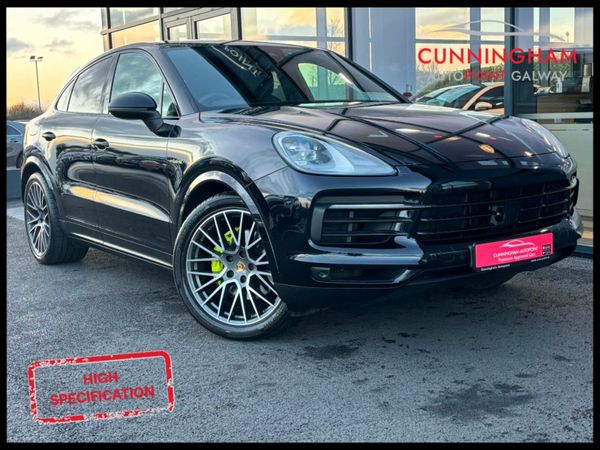 Porsche Cayenne SUV, Petrol Plug-in Hybrid, 2022, Black
