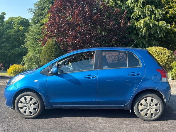 Toyota Yaris Hatchback, Petrol, 2010, Blue