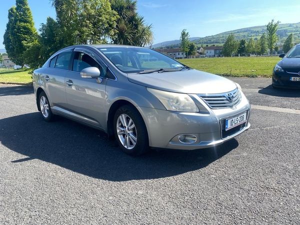 Toyota Avensis Saloon, Diesel, 2010, Grey
