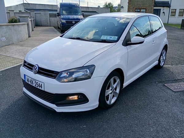 Volkswagen Polo Hatchback, Petrol, 2014, White