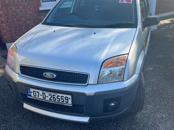 Ford Fusion Hatchback, Petrol, 2007, Silver