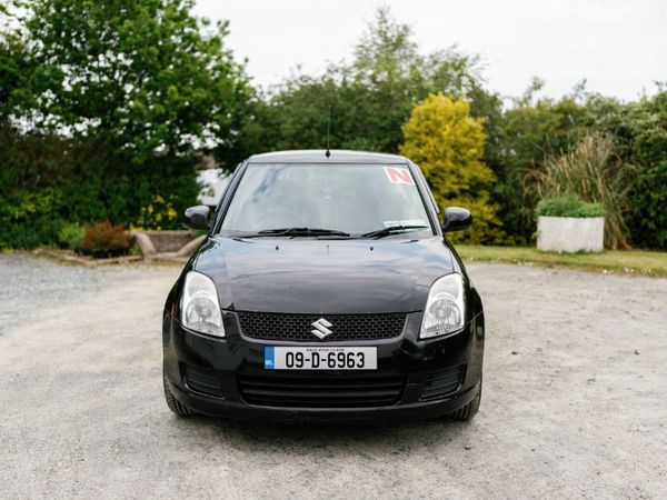 Suzuki Swift Hatchback, Petrol, 2009, Black