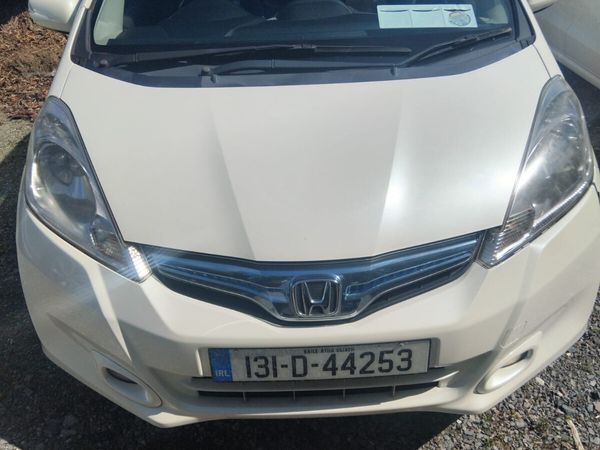 Honda Fit Hatchback, Petrol Hybrid, 2013, White