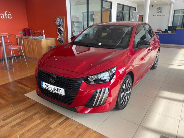 Peugeot 208 Hatchback, Petrol, 2025, Red