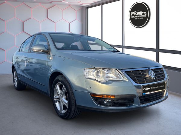 Volkswagen Passat Saloon, Petrol, 2010, Grey