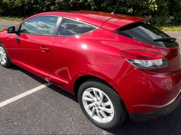 Renault Megane Coupe, Diesel, 2015, Red